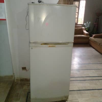 OLD DAWLANCE REFREGIRATOR FOR SALE