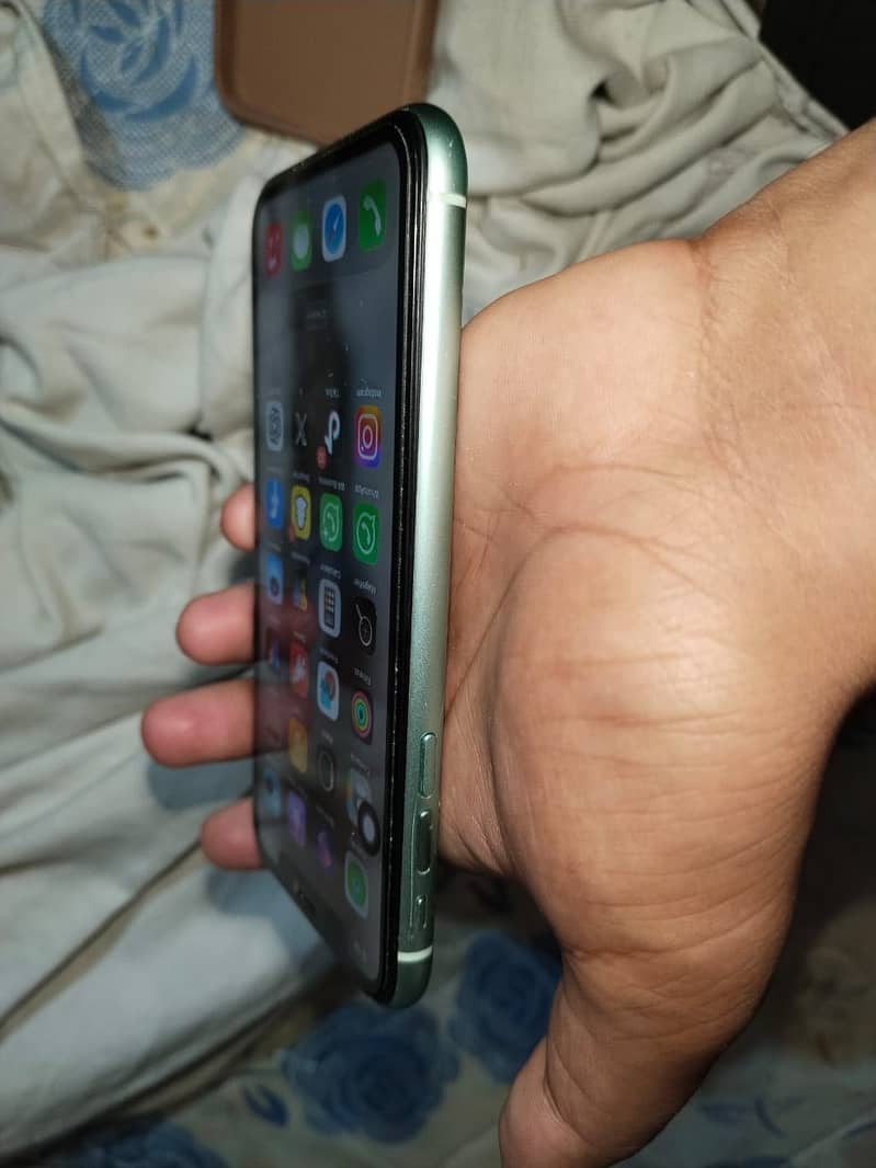 Apple iPhone 11 1