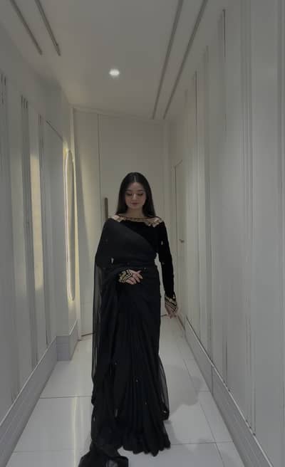 Black saree