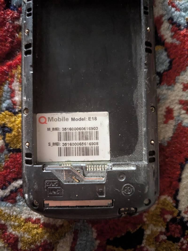QMobile E1 2
