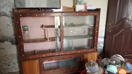 wooden showcase all ok