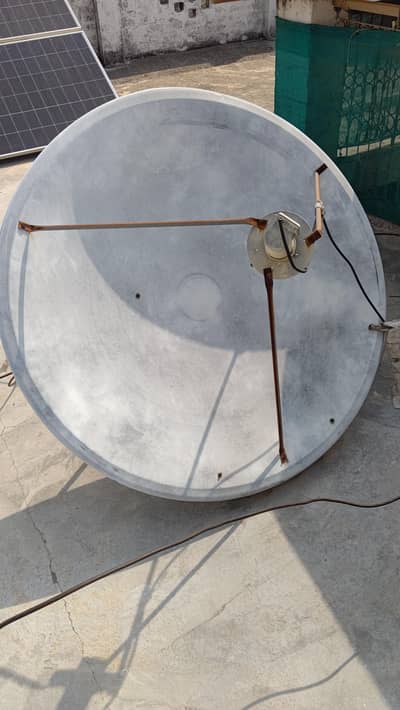 Dish with receiver