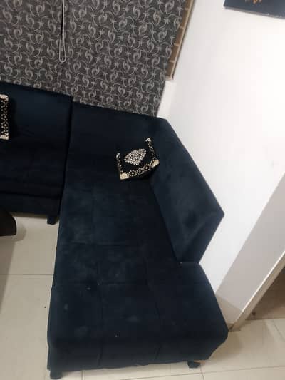 L Shape Sofa in Good Condition