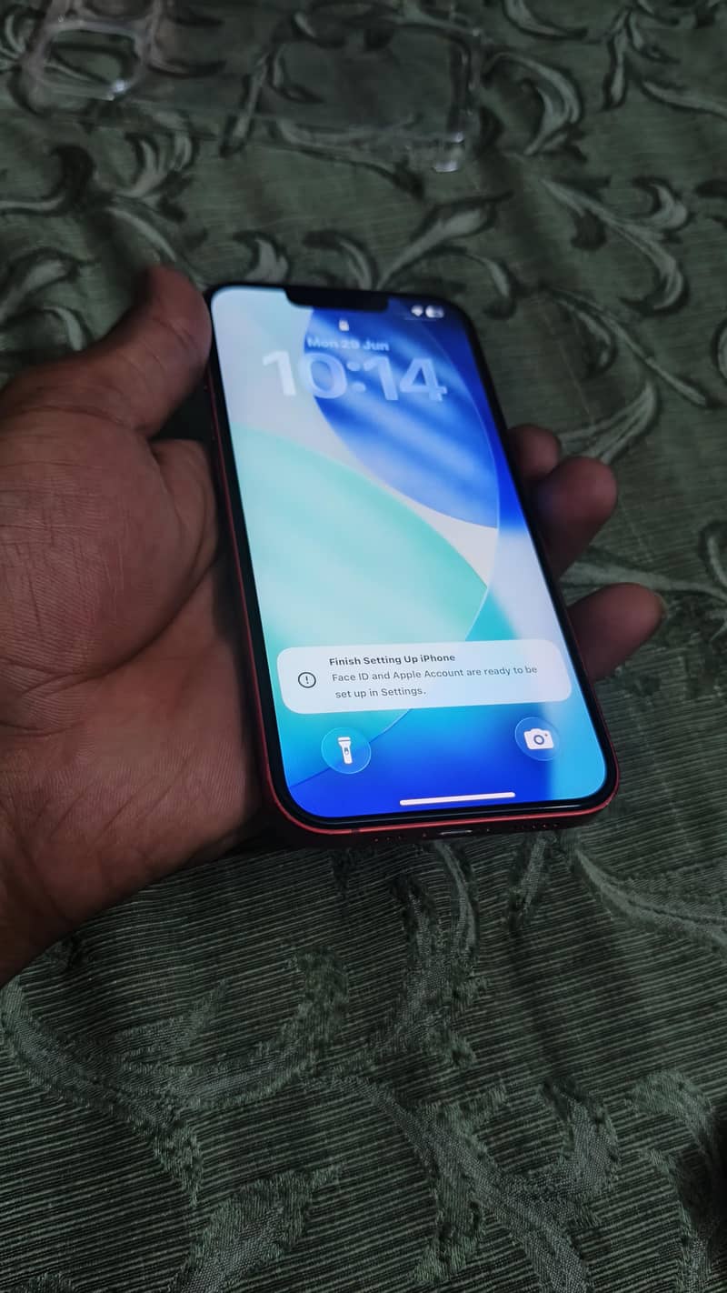 Apple iPhone 13 1