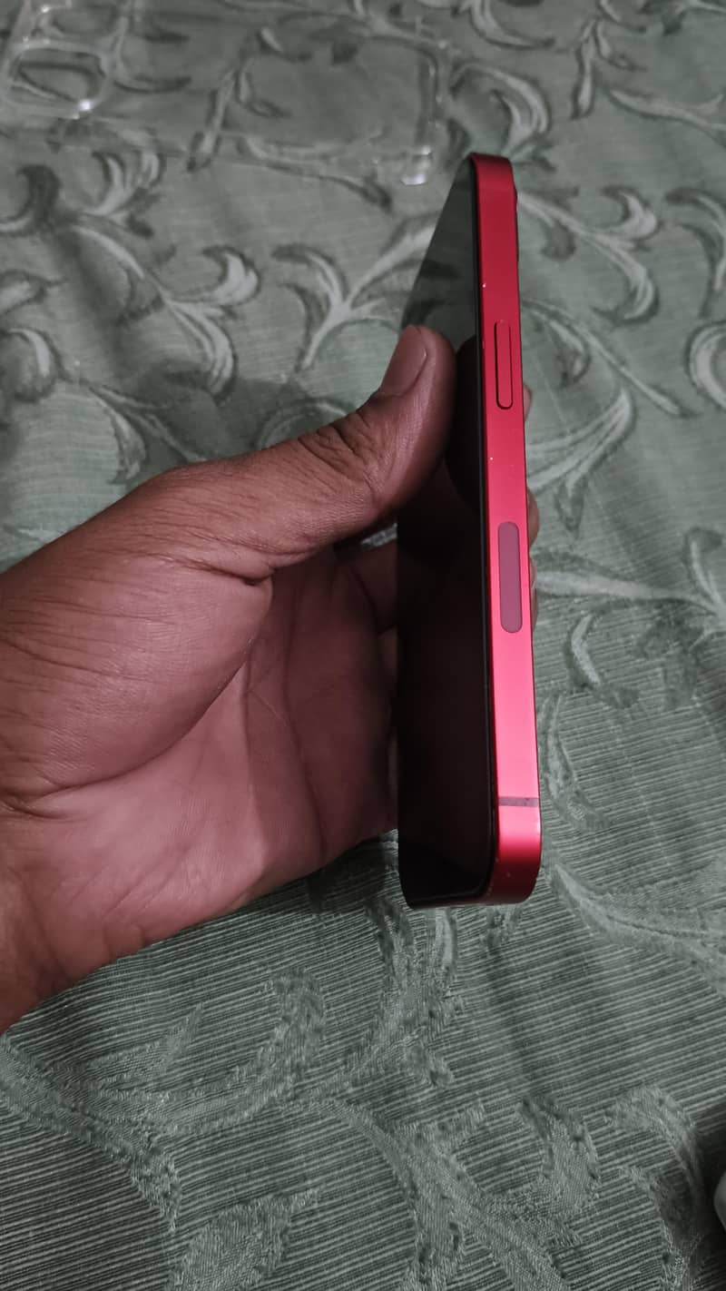 Apple iPhone 13 5