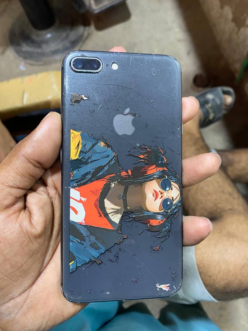 Apple iPhone 8 Plus 1