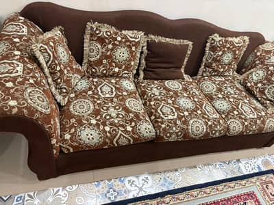 7 Seater Sofa Set in Good condition