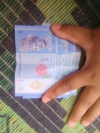 1Ringgeit 4 notes urgent sale