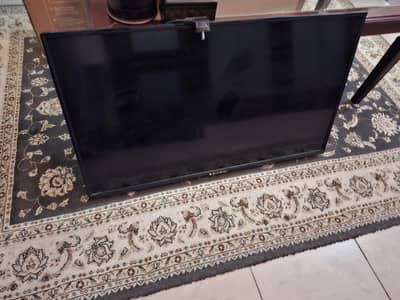 LCD 40 inch just 10000
