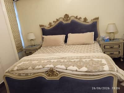 Bed with metress and Dressing table