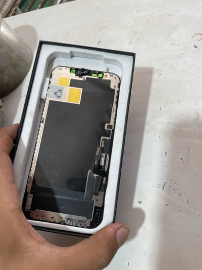 12 pro clear display DD gx say bht acha hai