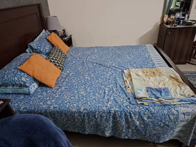 wooden bed 5.5x6 ft.