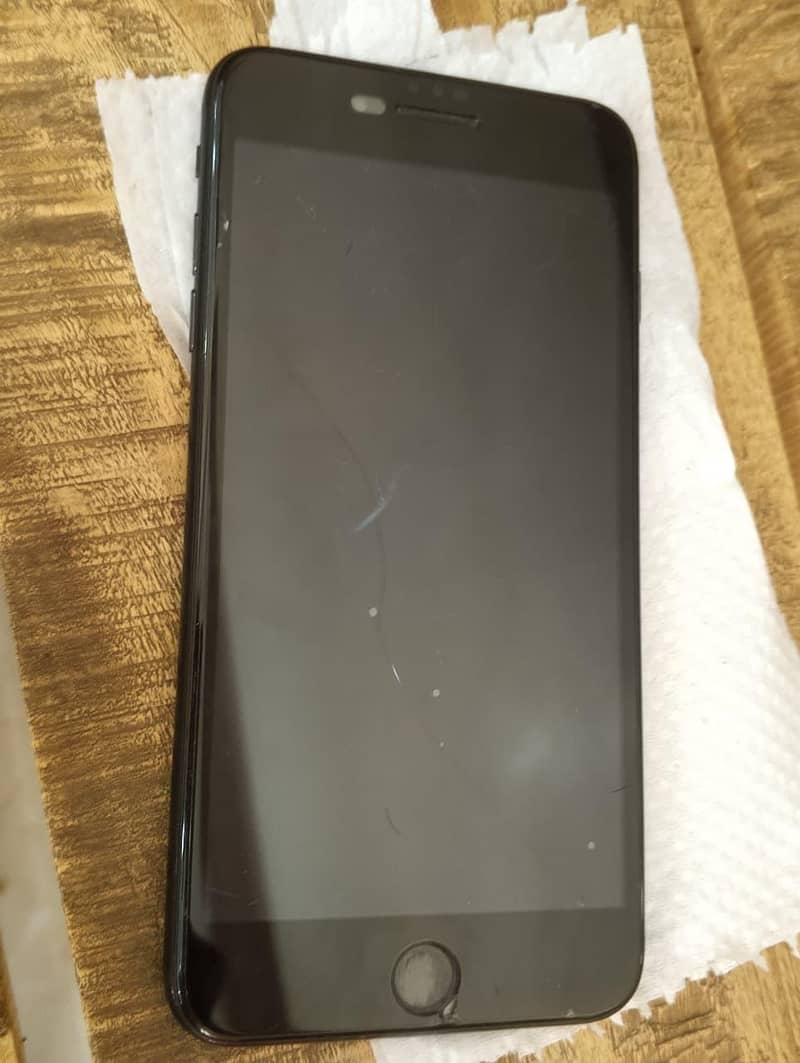 Apple iPhone 7 Plus 0