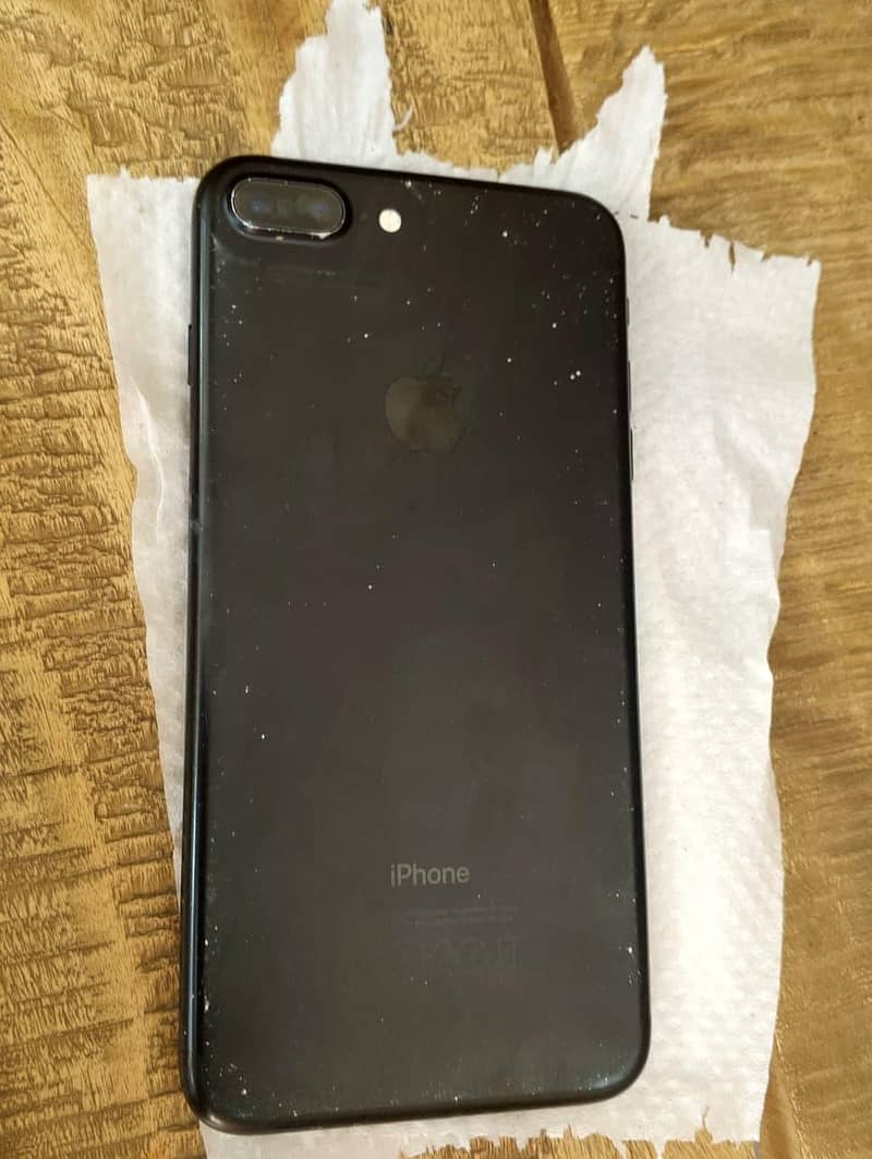 Apple iPhone 7 Plus 1