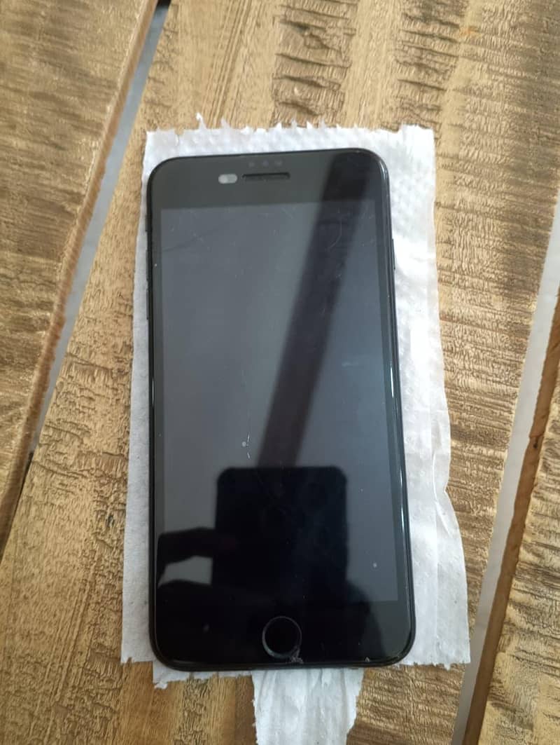 Apple iPhone 7 Plus 2