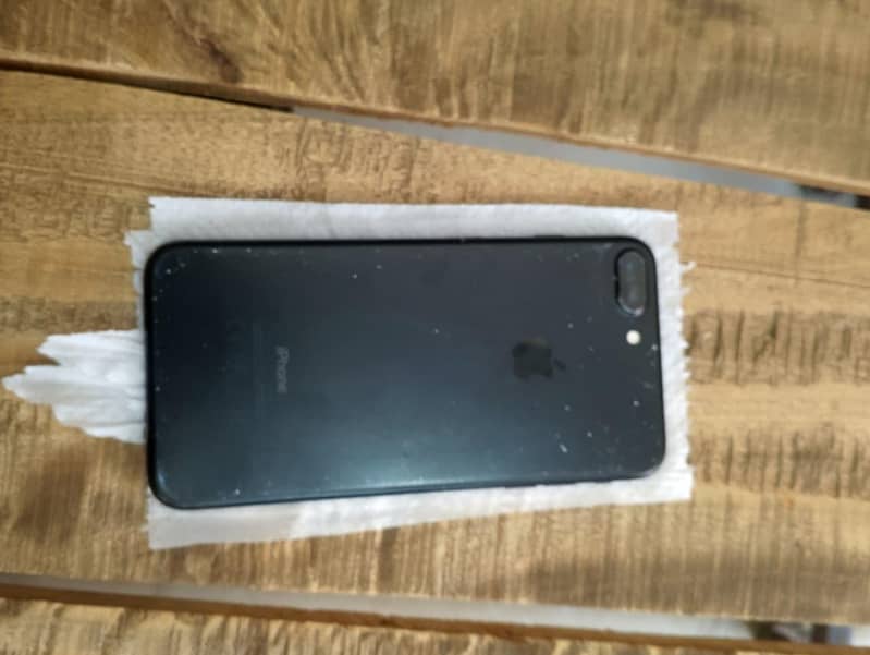 Apple iPhone 7 Plus 3