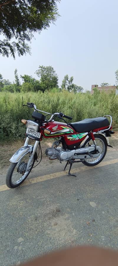 Honda CD 70  2022 model  WhatsApp message karna