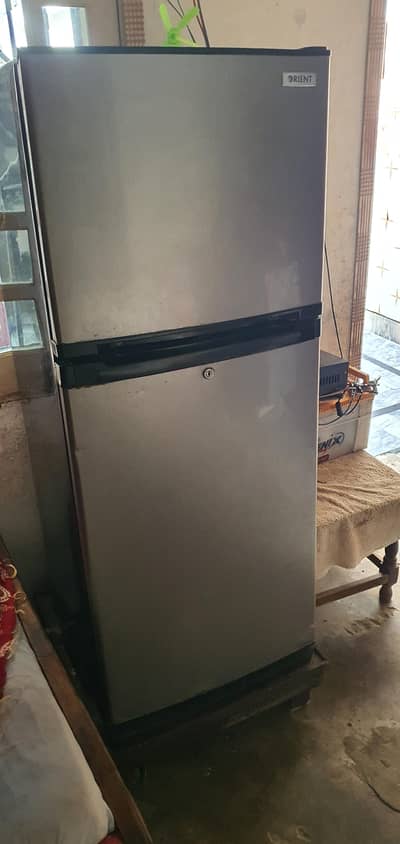 orient refrigerator medium size