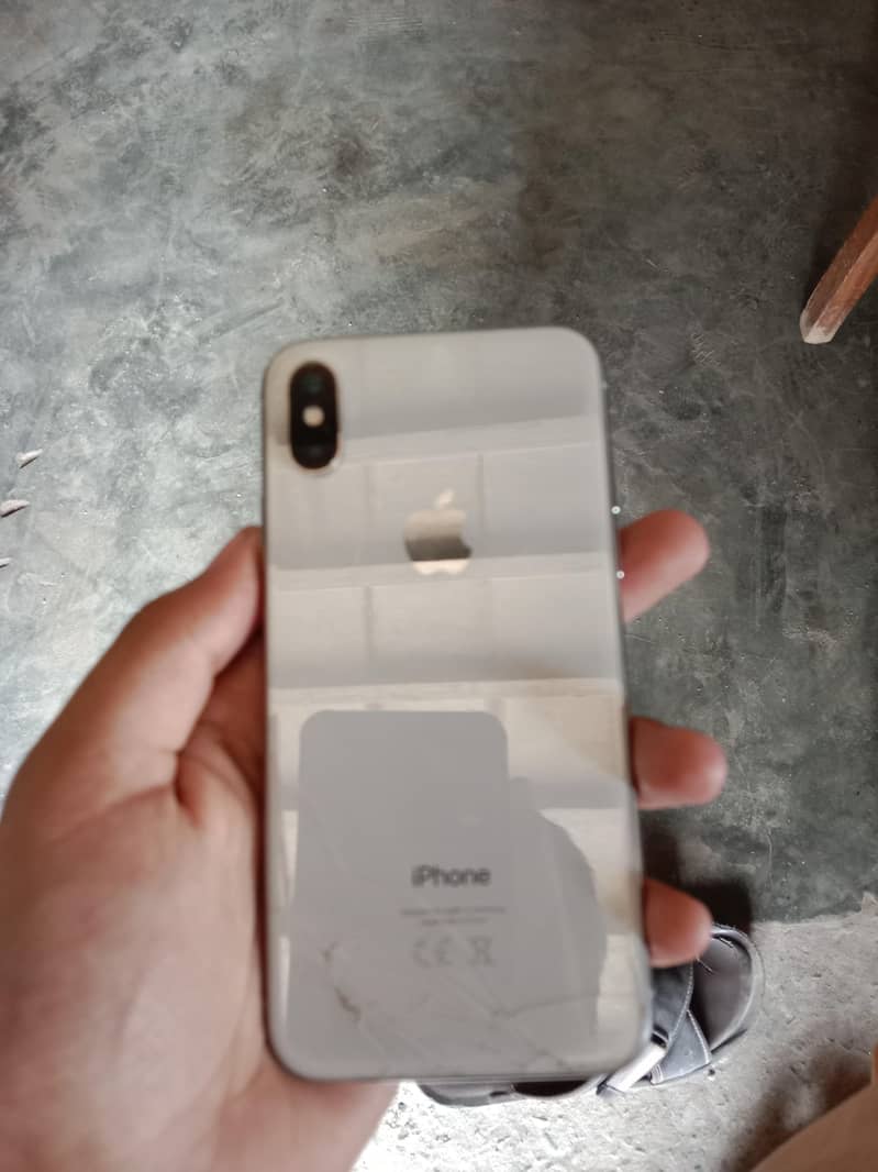 Apple iPhone X 4