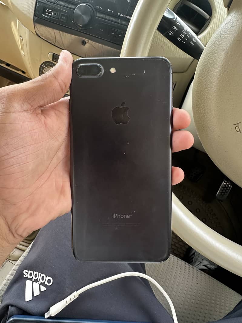 Apple iPhone 7 Plus 3