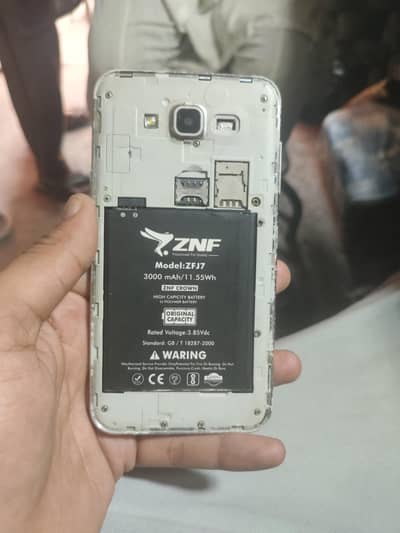 Samsung Mobile J5