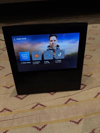 Amazon Echo Show (1st Generation) – Smart Speaker with 7” HD Display