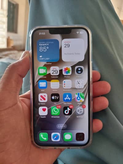 Apple iPhone 13