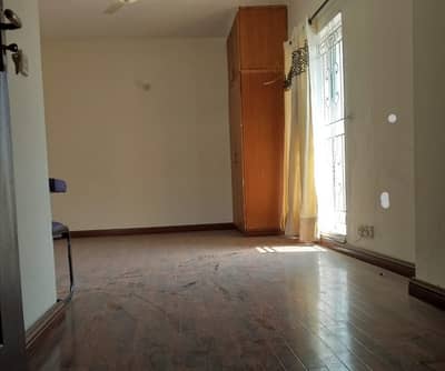 Affordable Upper Portion Of 5 Marla Is Available For rent