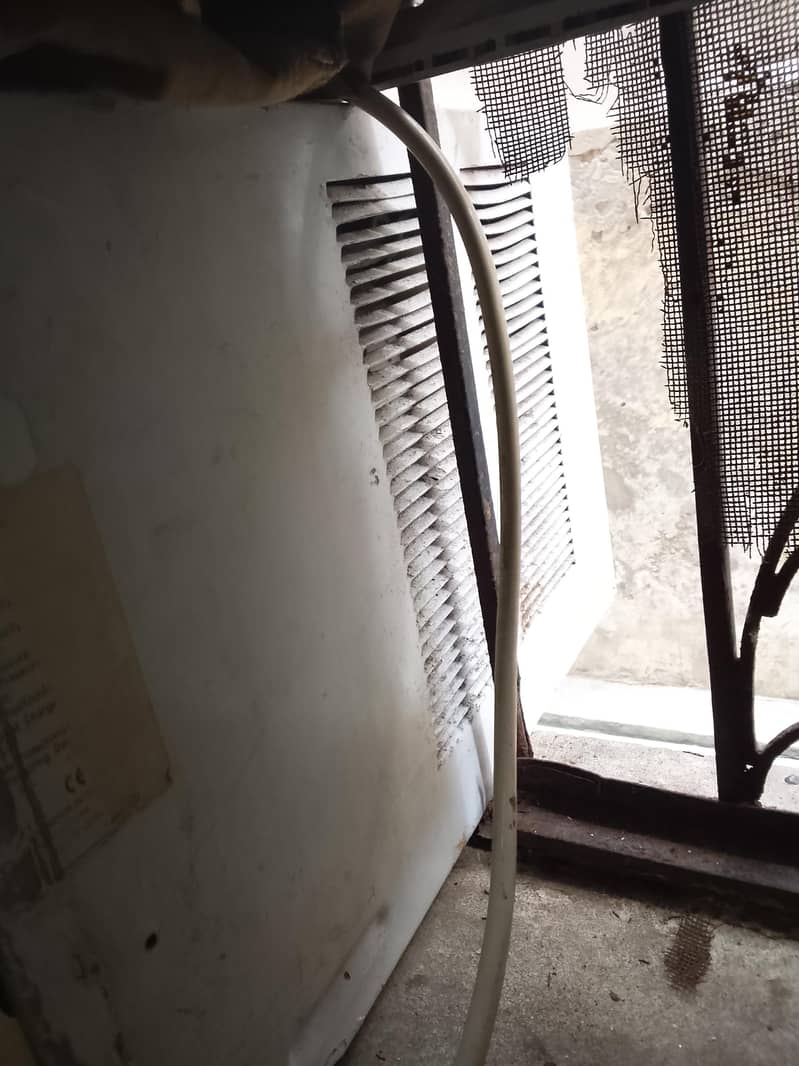 WINDOW AC 1