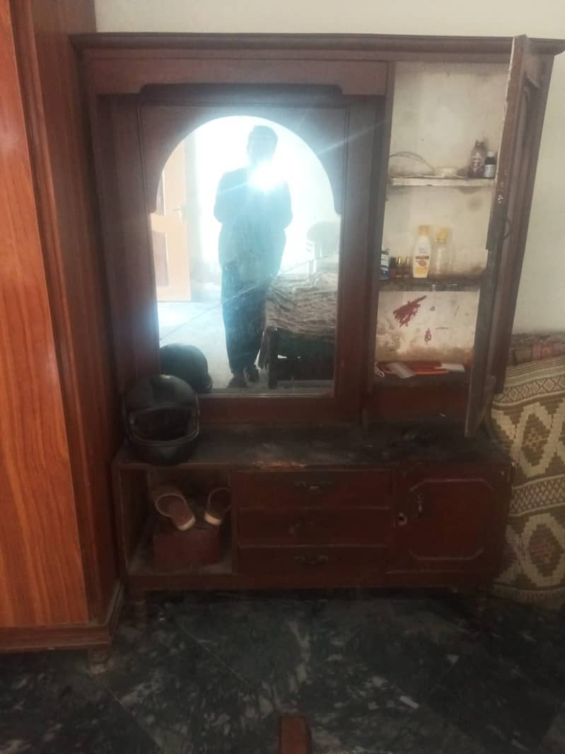 Dressing Table 2