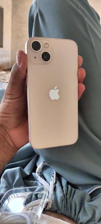 Apple iPhone 13