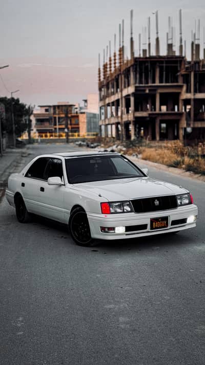 Toyota Crown 1996 Master piece for urgent sale