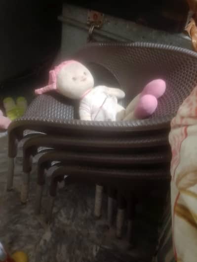 4 chair  one table