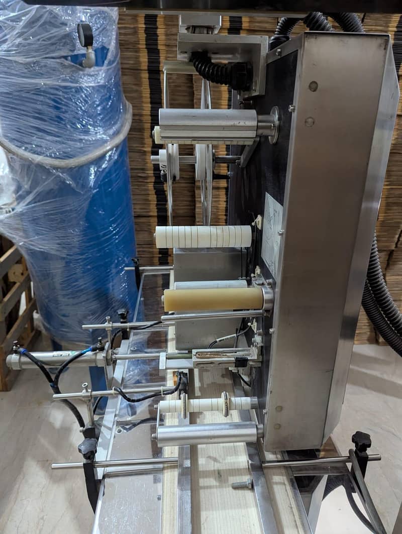 Automatic Label Applicator Machine | 10/10 condition 3