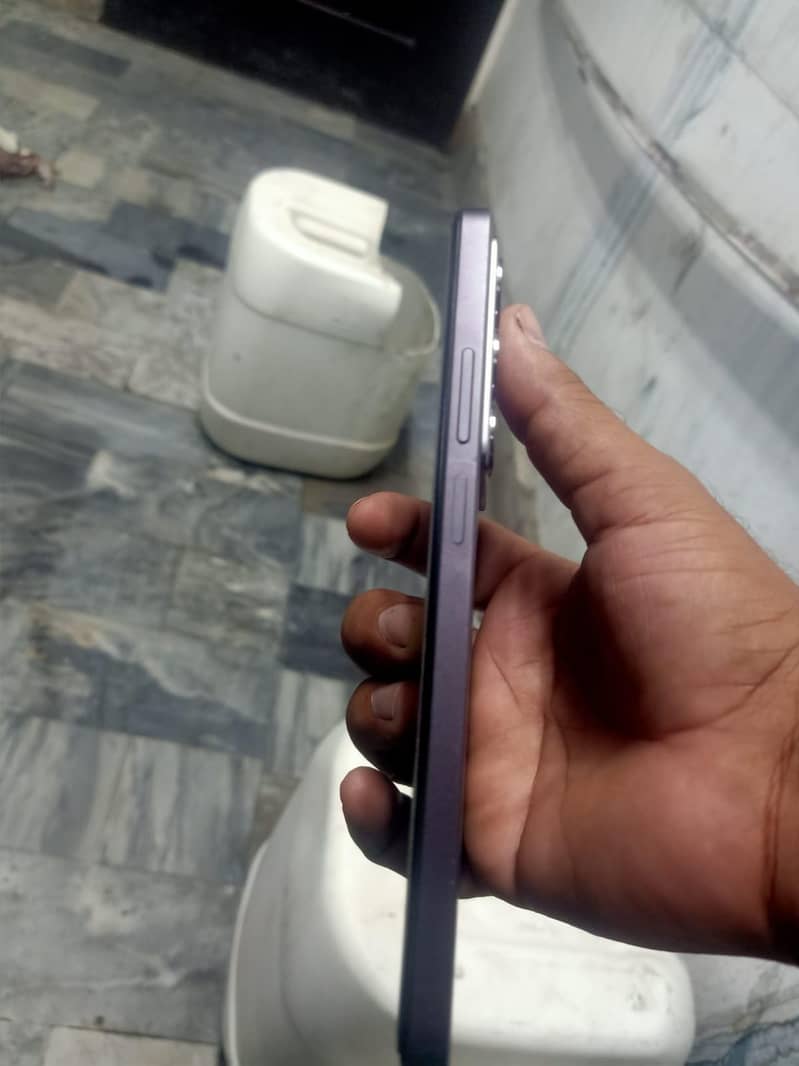 Realme C75 1