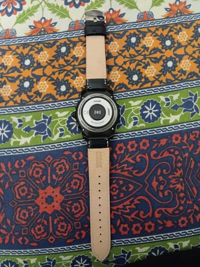 Airox Noisefit Fusion Hybrid Smart Watch
