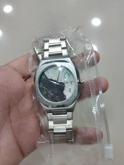 Luxury Arabic Style Silver Abstract Dial – Premium Stainless Steel