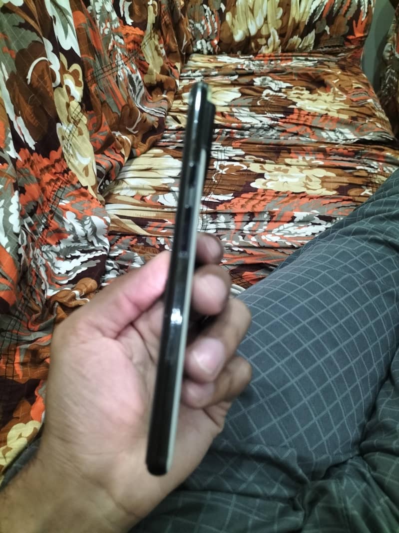 Google Pixel 6 4