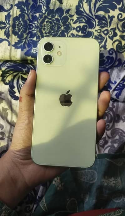 Apple iPhone 12