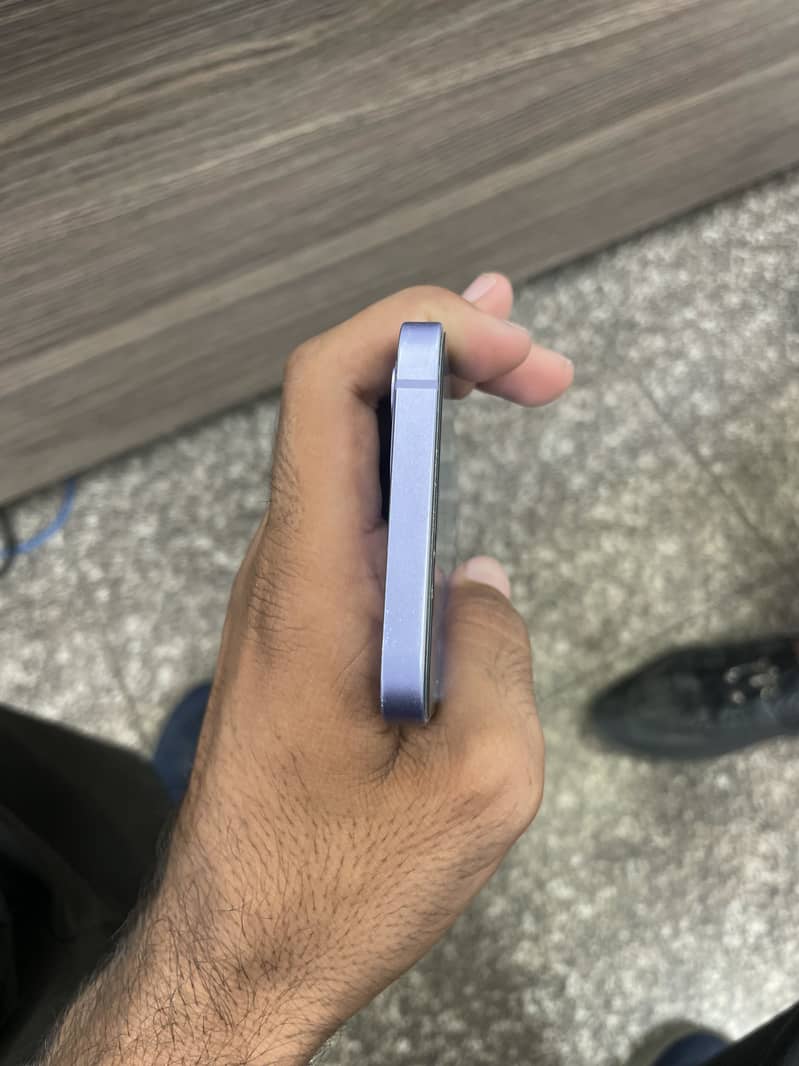 Apple iPhone 12 5