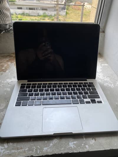 Macbook pro 2015 16gb ram 256bg ssd