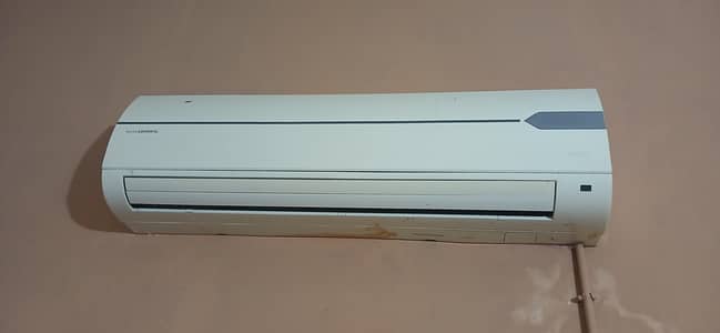 1.5 ton ac Good condition home used