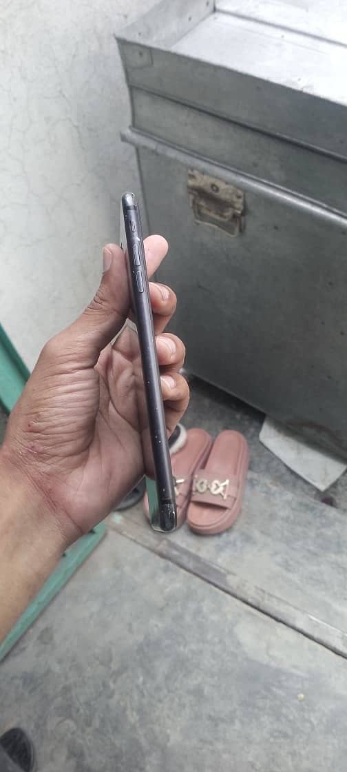 Apple iPhone 7 Plus 1