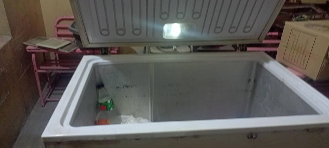 waves deepfrezer single door ok condition 7