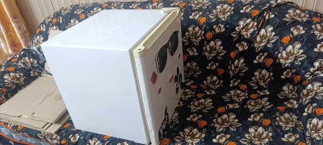 Haier Mini fridge 1 Door