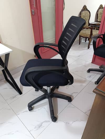 10/10 Condition Office Chair