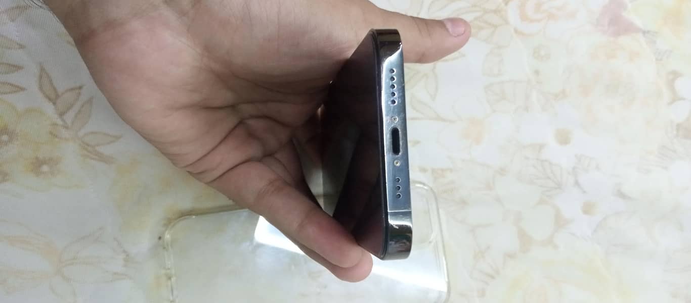 Apple iPhone 12 Pro 2