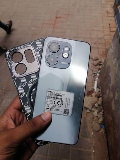 Infinix smart 9 hd with box 4+4 /64
