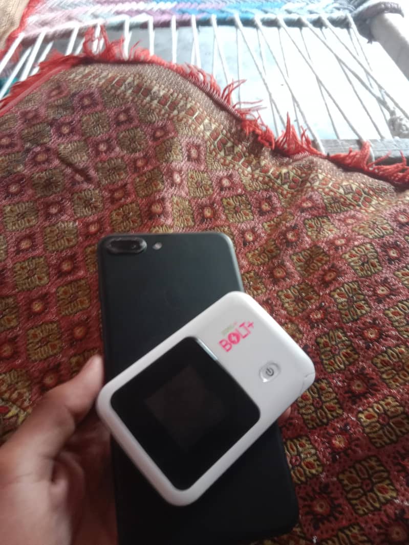 Apple iPhone 7 Plus 5