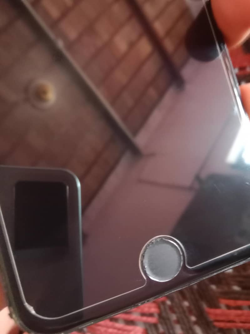 Apple iPhone 7 Plus 6